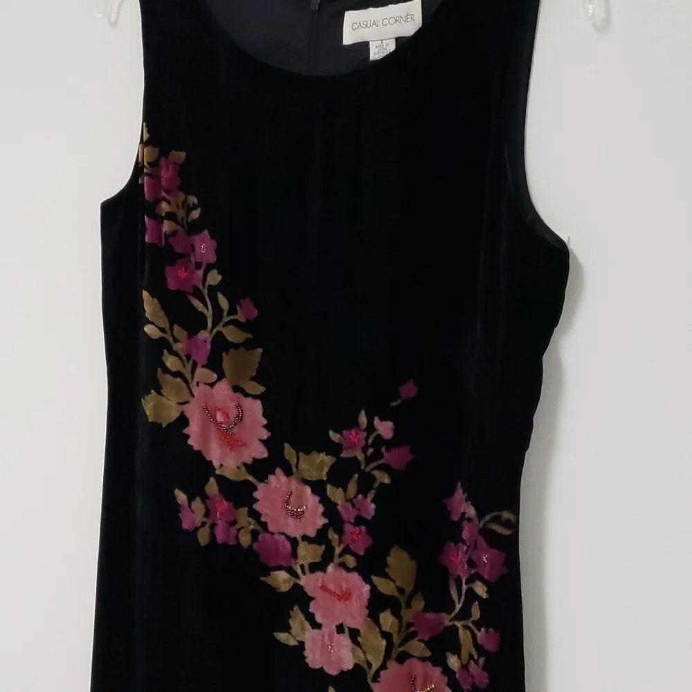 Vintage sleeveless‎ black velvet midi dress